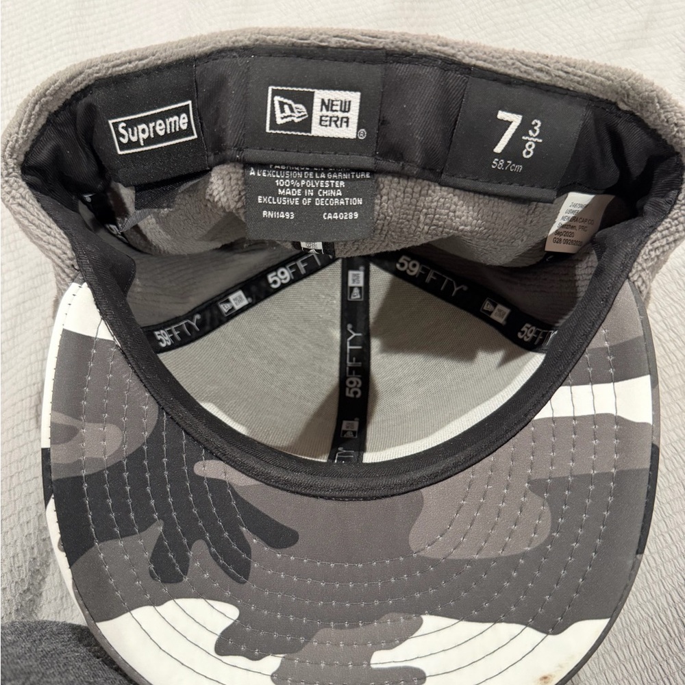 Supreme FW20 Snow Camo Black White and Gray Camouflage WINDSTOPPER New Era Hat - Picture 7 of 8
